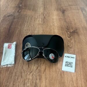 Ray-Ban Men's Aviator Sunglasses in Black and Silver